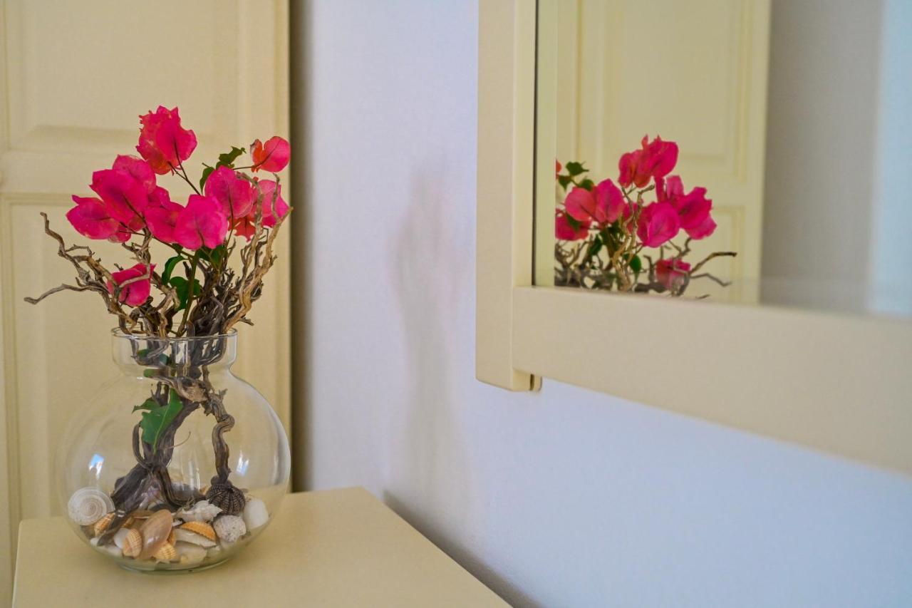 Beachfront Bocamviglies Rooms - Naoussa Bespoke View ภายนอก รูปภาพ